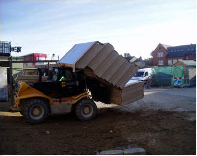 shifted load, tipped load, falling load,forklift  accident